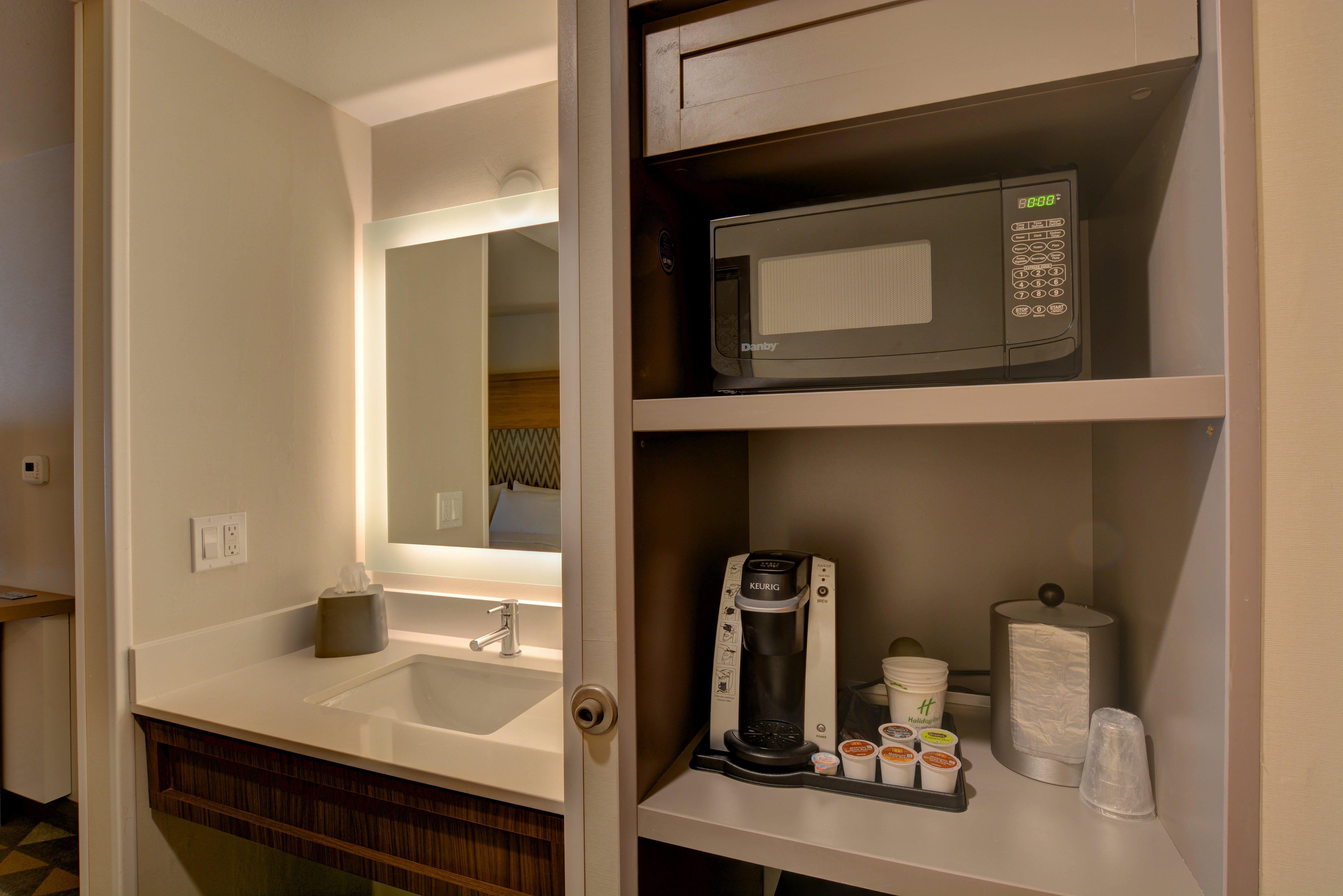Holiday Inn - Salem By Ihg Exterior photo