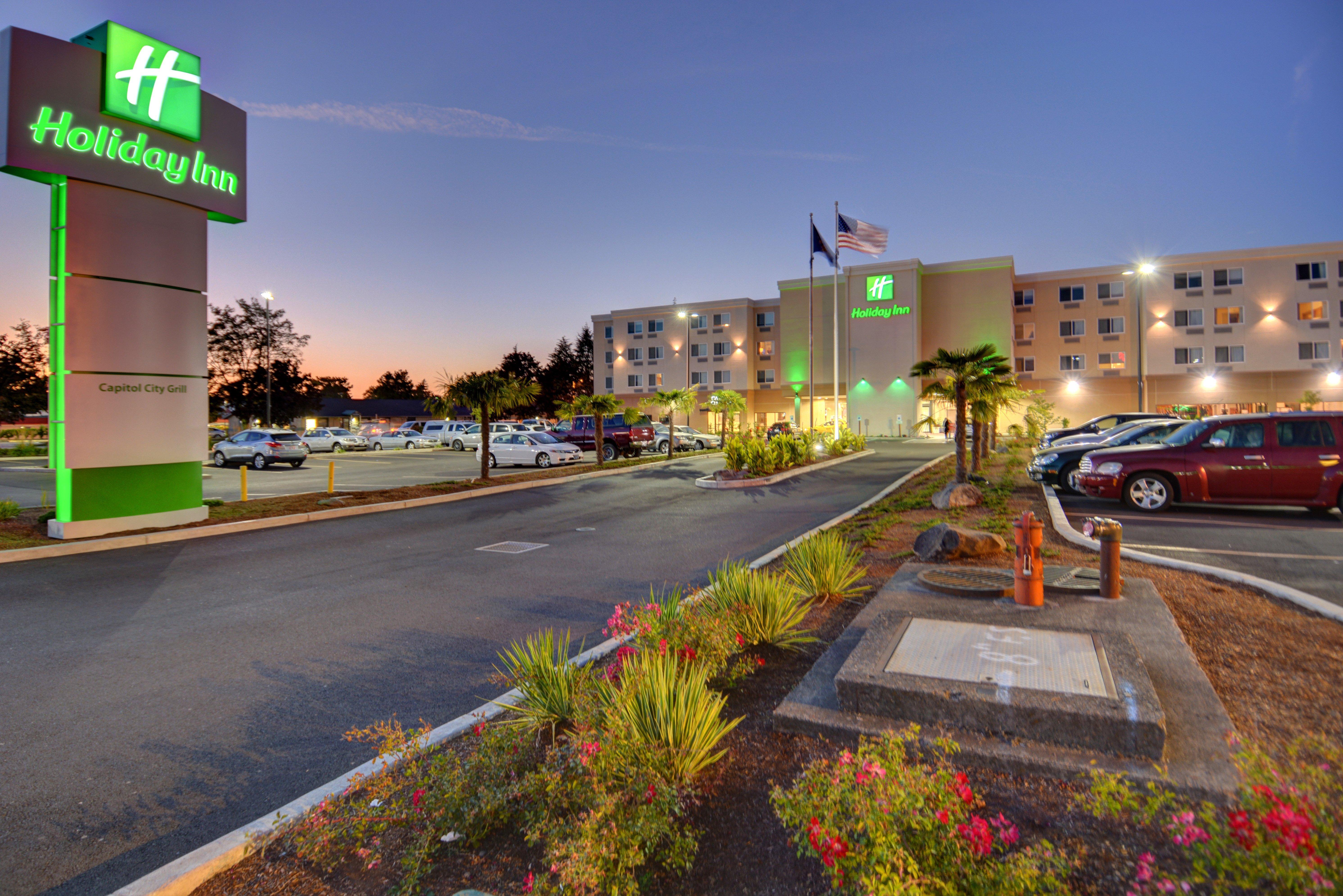 Holiday Inn - Salem By Ihg Exterior photo