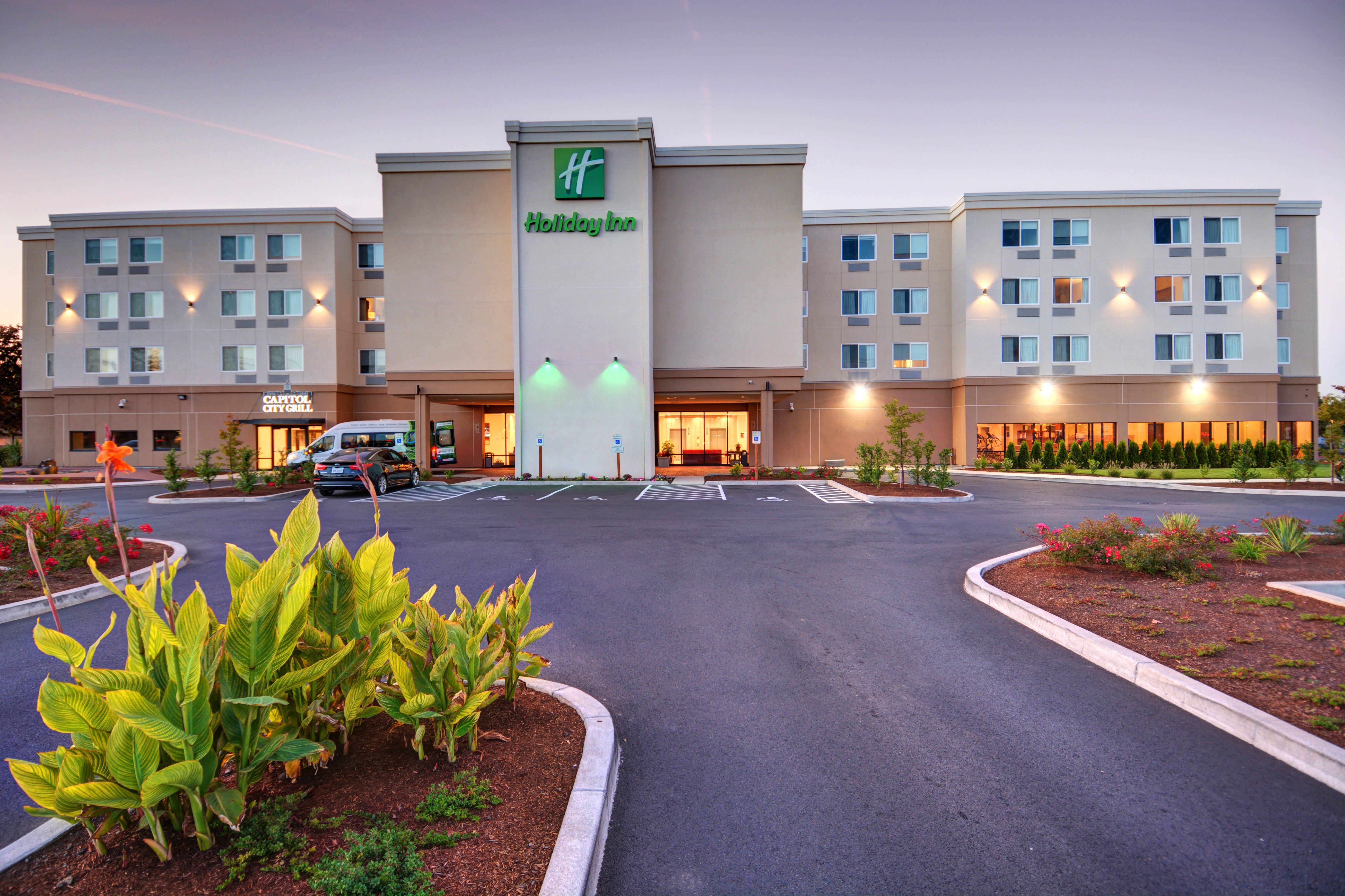 Holiday Inn - Salem By Ihg Exterior photo