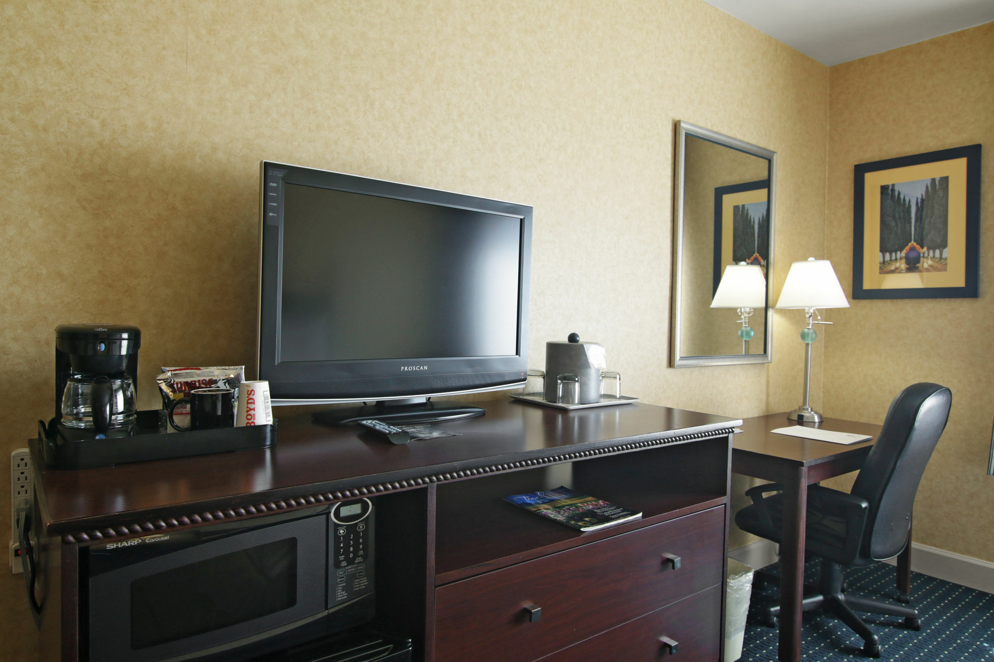 Holiday Inn - Salem By Ihg Exterior photo