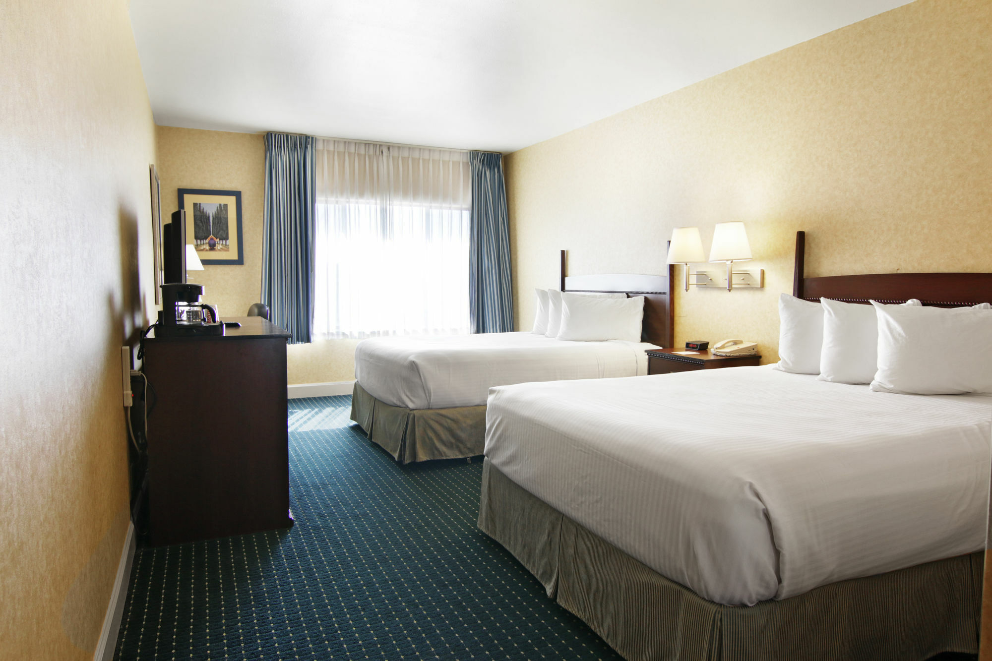 Holiday Inn - Salem By Ihg Exterior photo
